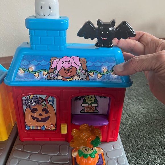 Fisher-Price Little People Halloween House - Picture 8 of 11